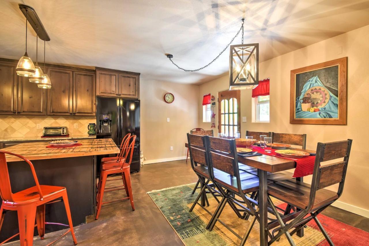 Cozy Home With Media Room Short Walk To Taos Plaza! Ngoại thất bức ảnh