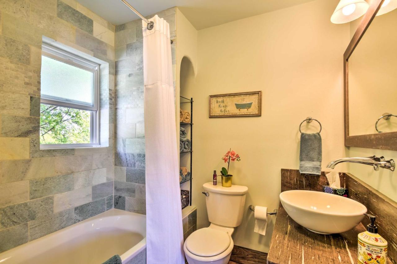 Cozy Home With Media Room Short Walk To Taos Plaza! Ngoại thất bức ảnh
