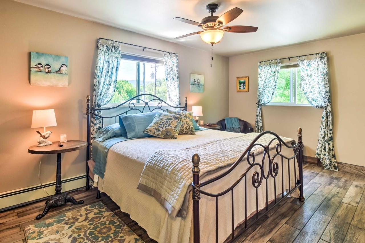 Cozy Home With Media Room Short Walk To Taos Plaza! Ngoại thất bức ảnh