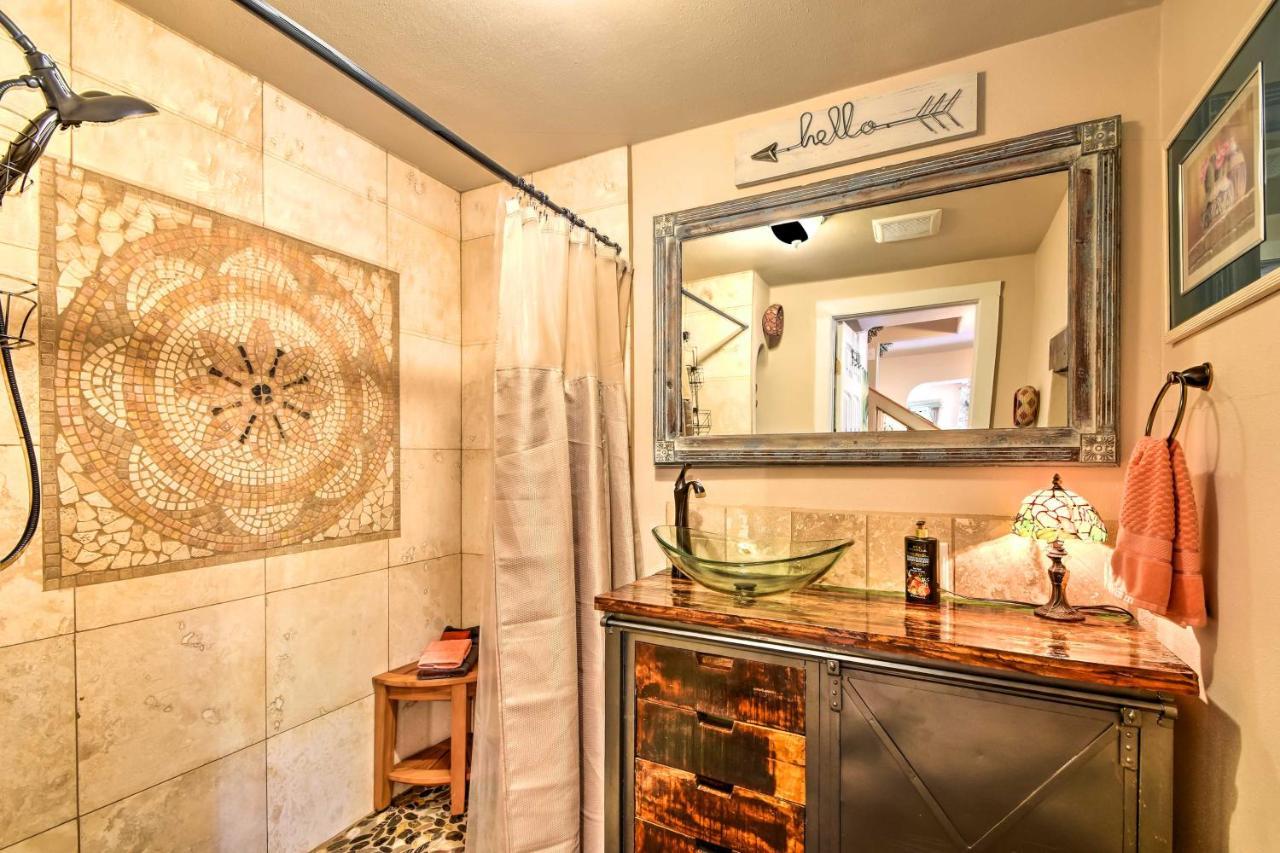 Cozy Home With Media Room Short Walk To Taos Plaza! Ngoại thất bức ảnh